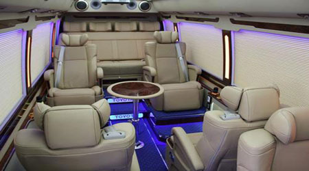 1641395435101591.jpg 深圳展會用車